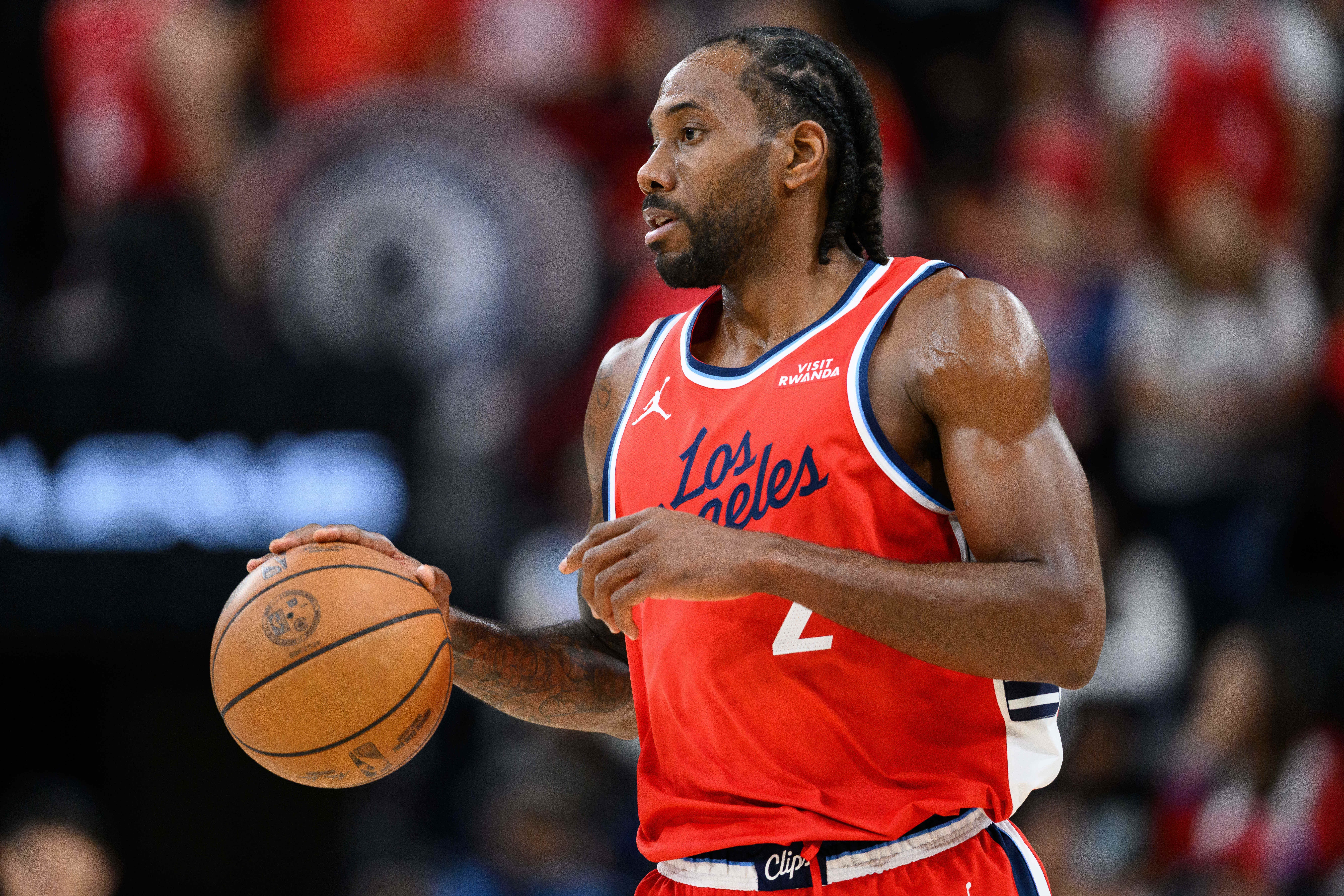 全明星后个人进攻效率：伦纳德127.1第1 克尼佩尔2文班3东契奇9