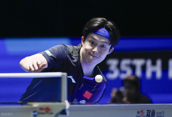 LOLs15直播-曾让张本智和吃瘪的男人，第三局只拿1分！王楚钦到底有多狠？|约内斯库|王皓|世乒赛|男双|发球_新浪体育_新浪新闻